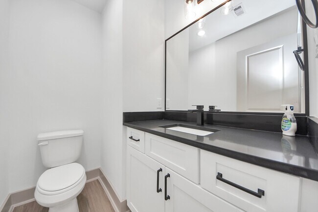 Building Photo - 5303 Kindred Gdn Ln