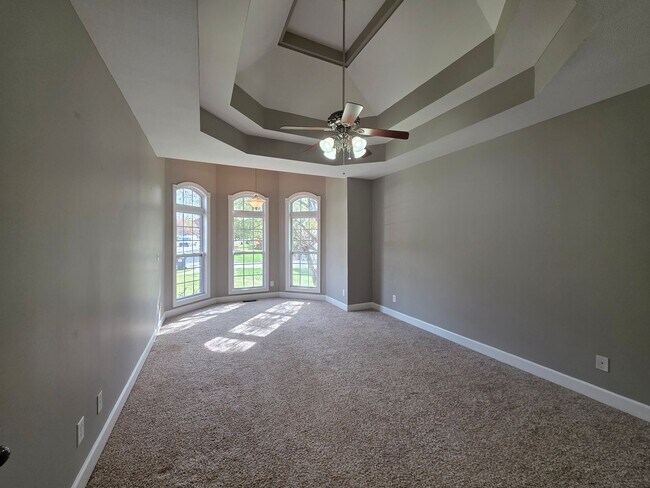 Building Photo - Holiday SPECIAL!! $500 OFF Your Move-In Co...