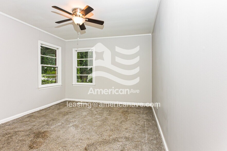 Building Photo - 1570 Engle Dr