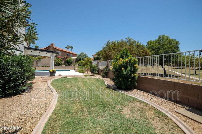 Building Photo - 16023 N 48th Pl