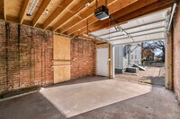 Building Photo - 201 Portsea St