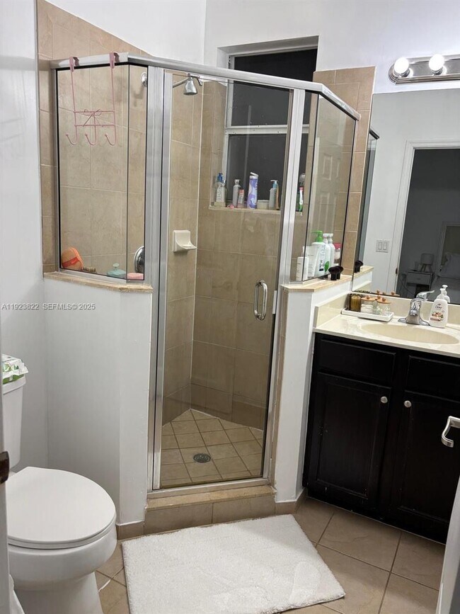 Building Photo - 9401 SW 172nd Ave