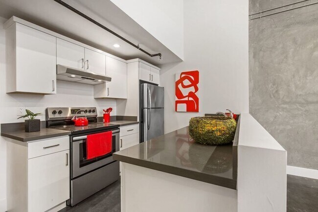 Building Photo - 5701 International Blvd