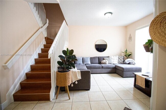 Building Photo - 910 SW 143rd Ave