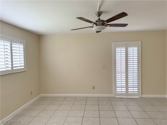 Building Photo - 124 Cypress Way E