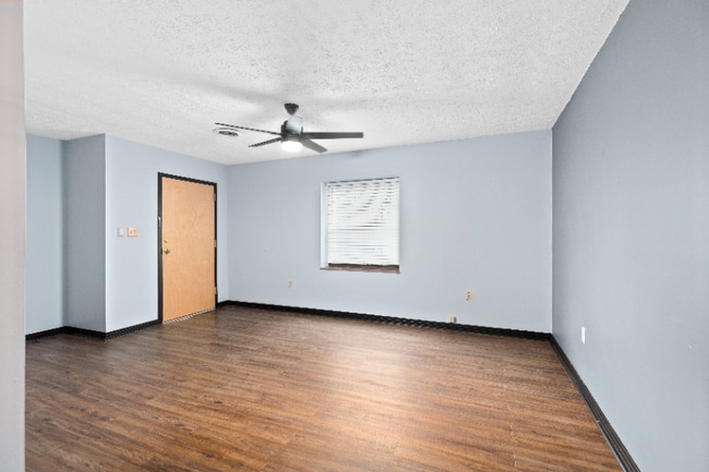 Building Photo - 216 Allison St