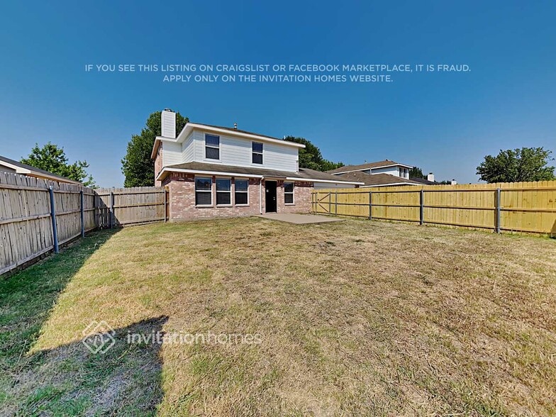 Building Photo - 136 Rolling Hills Pl