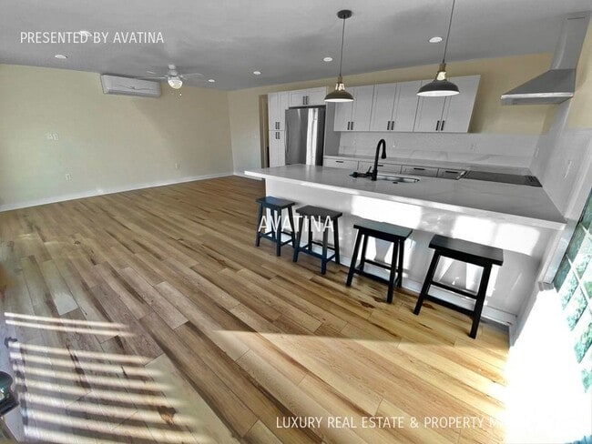 Building Photo - 2330 Makanani Dr