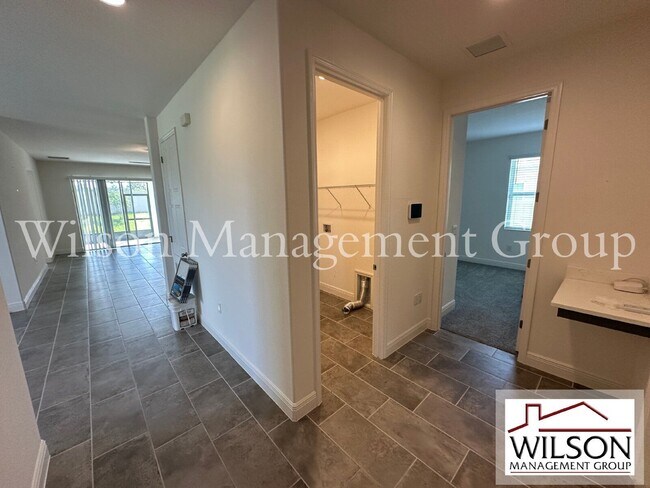 Building Photo - 484 Shadow Gorge Wy