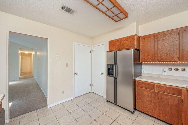 Building Photo - 822 St Joseph Cove