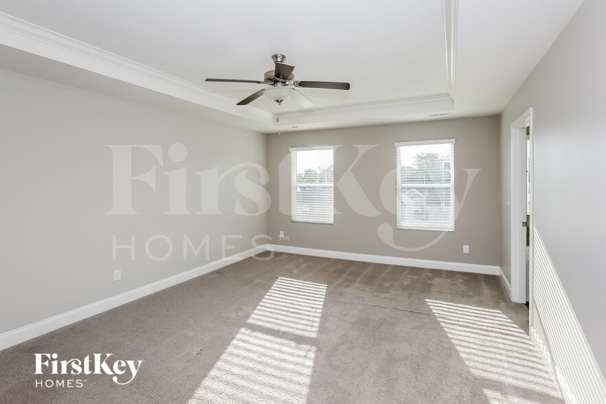 Building Photo - 9225 Evans Creek Ct