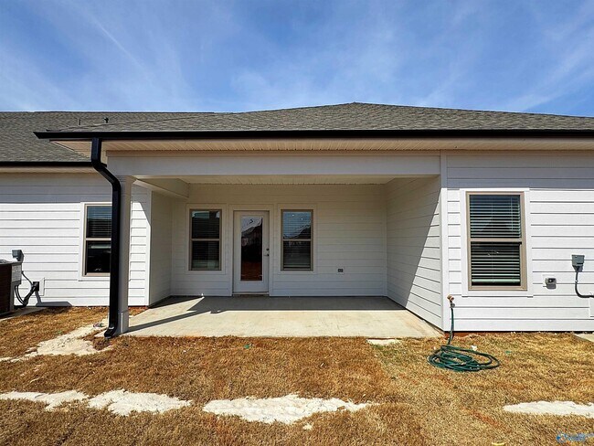 Building Photo - 161 Little Britain St