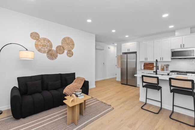 Building Photo - Brand new!