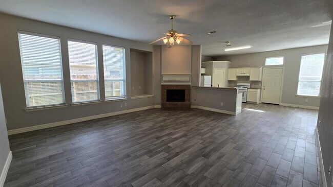 Building Photo - 6011 Decker Ridge Ct