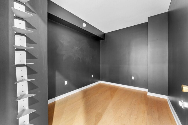 Building Photo - 440 L St NW