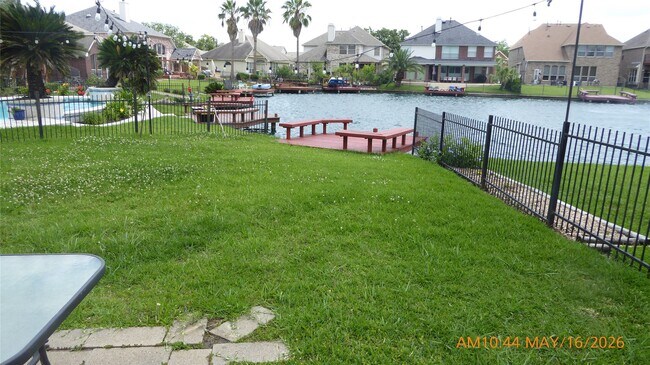 Building Photo - 10142 Lazy Lagoon