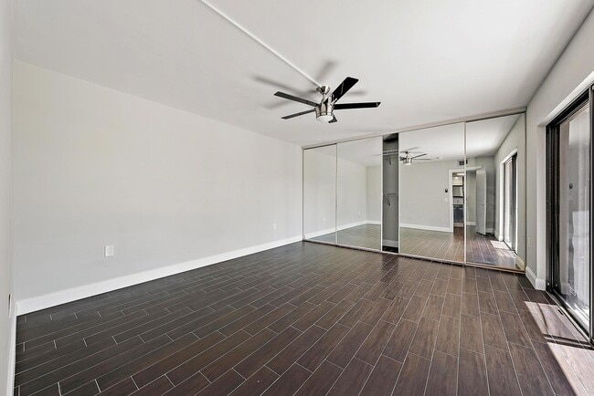 Building Photo - 3310 Meridian Way S