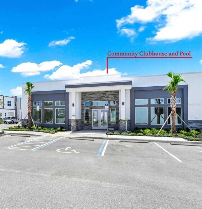 Building Photo - 400 Famagusta Dr