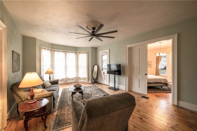 Building Photo - 41 Chapel St