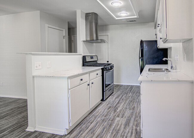 Building Photo - 5301 Indio Cir
