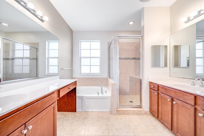 Building Photo - 4543 Tara Cove Way