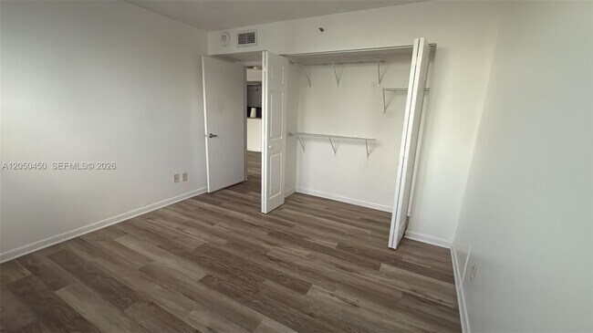 Building Photo - 770 Claughton Island Dr
