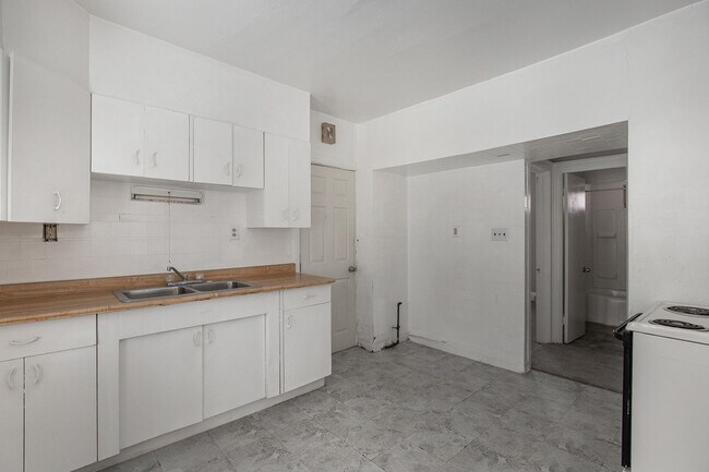 Building Photo - 8505 Garfield Blvd