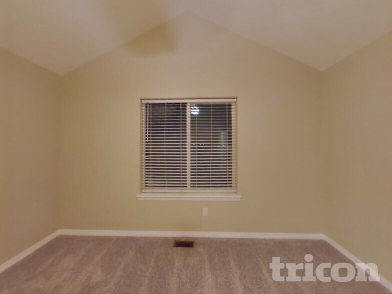 Building Photo - 6748 Lamine Dr