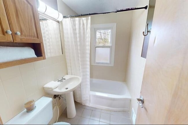 Building Photo - 7086 Spencer St