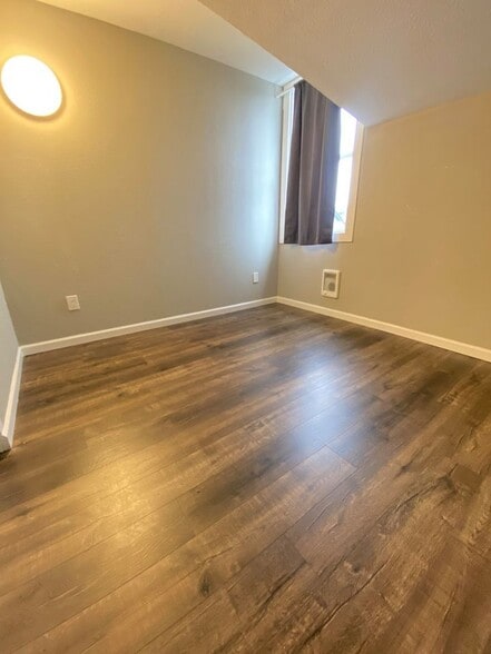 Building Photo - 1524 S 8TH ST