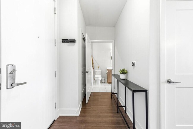 Building Photo - 145 Riverhaven Dr