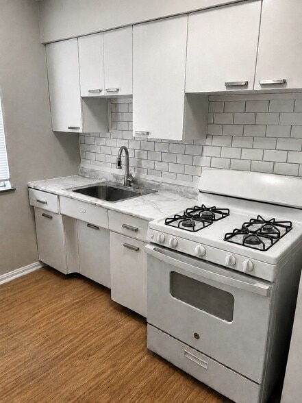 Building Photo - 1607 Asmann Ave