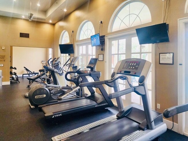 Building Photo - 2463 Watermarke Pl