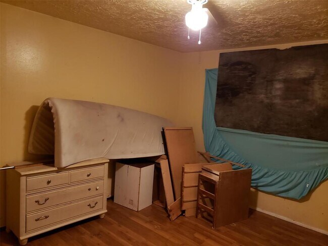 Building Photo - 12821 Clarewood Dr