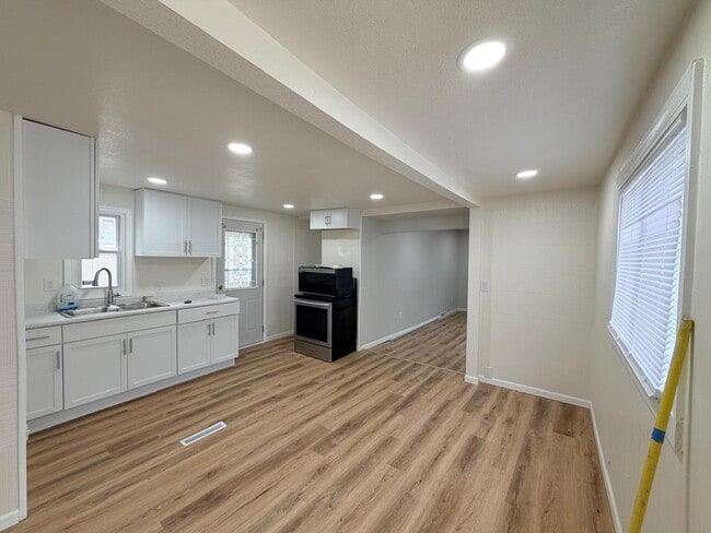 Building Photo - 2429 N 53rd St