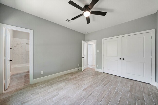 Building Photo - 4205 Elmwood St