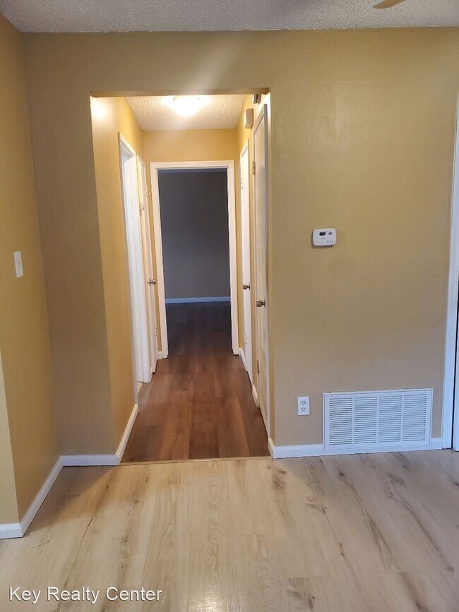 Building Photo - 1 br, 1 bath House - 9504 Emerald Park Dri...