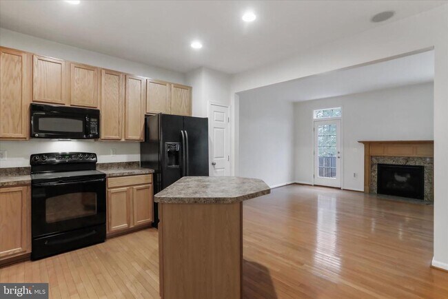 Building Photo - 15 Tidewater Terrace