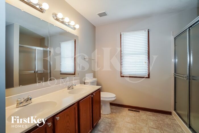 Building Photo - 1547 S Hunters Dr