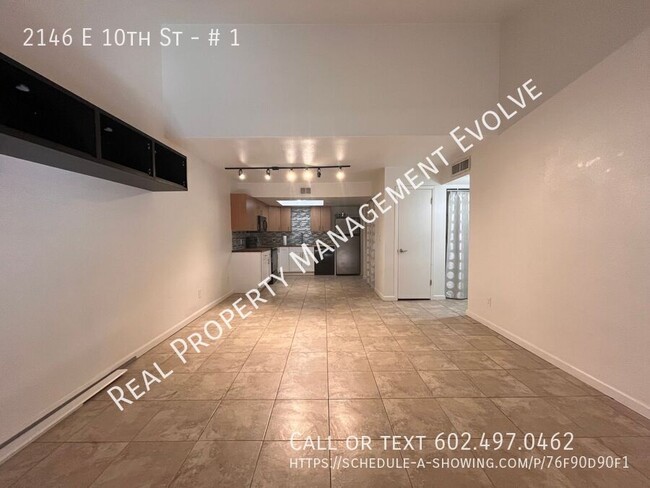 Building Photo - 2146 E 10th St