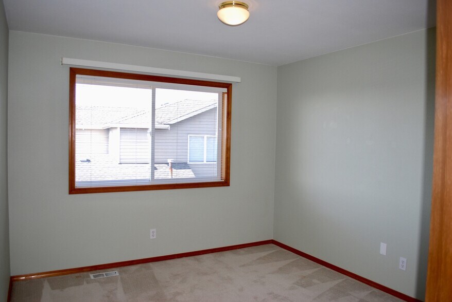 Building Photo - Beautiful views at this Marysville home