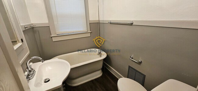 Building Photo - 3709-3711 Brookside Pkwy S Dr