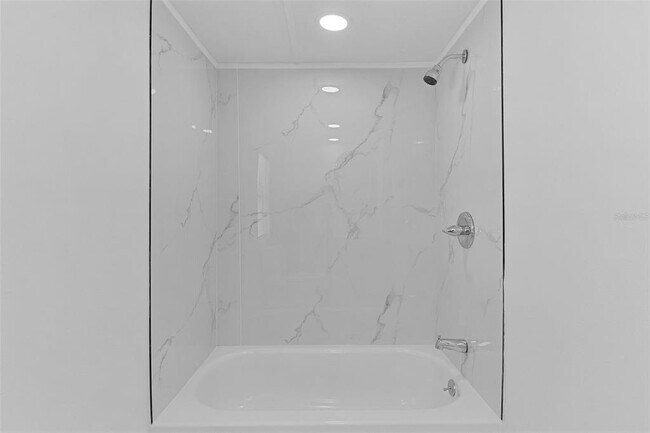 Building Photo - 33514 Luana Ct