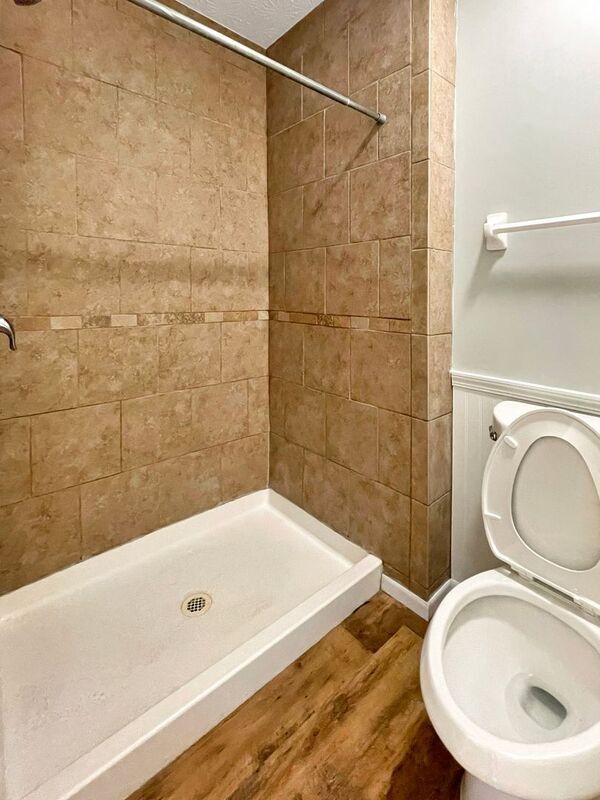 Building Photo - 2423 Rock Creek Ct