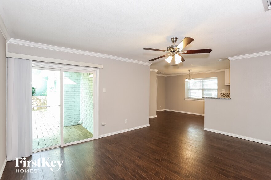 Building Photo - 3804 Driskell Blvd