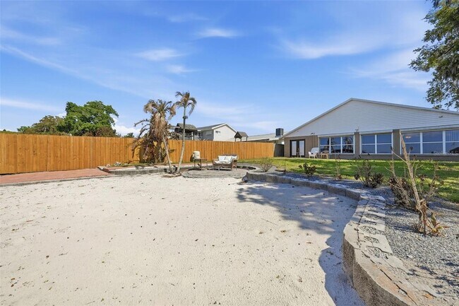 Building Photo - 6254 Alligator Lake Shore E