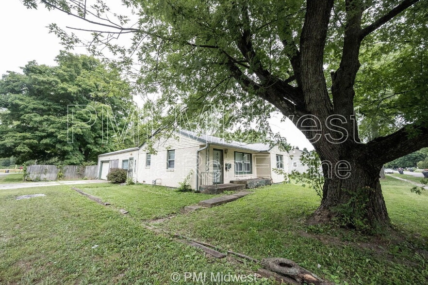 Building Photo - 2121 Euclid Dr