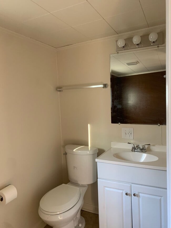 Building Photo - Single Family House located on South Vermont Street, Williamsport MD