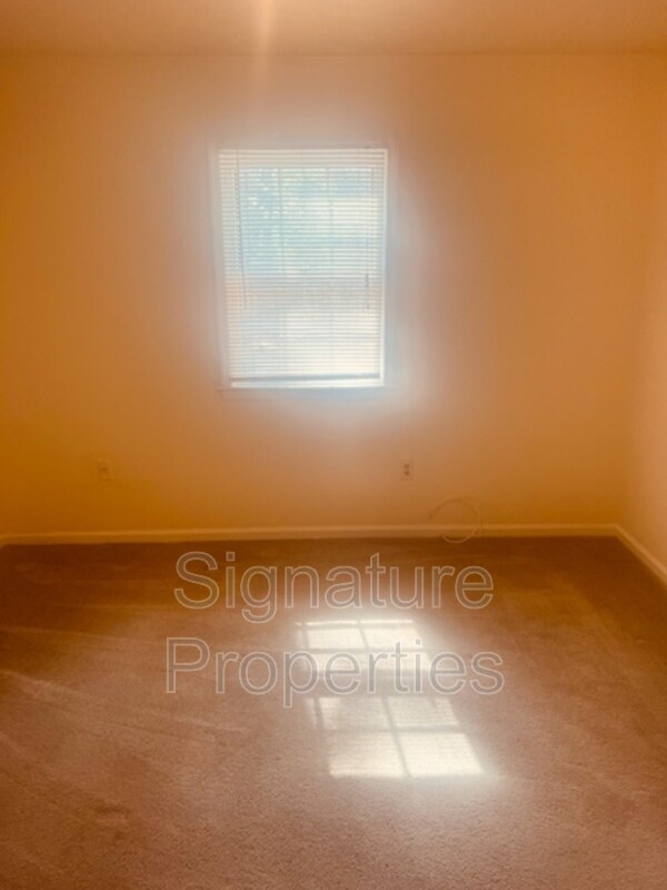 Building Photo - 2529A Pin Oak Ct