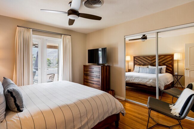 Building Photo - Movie Colony Oasis - Peaceful, Walk to Dow...
